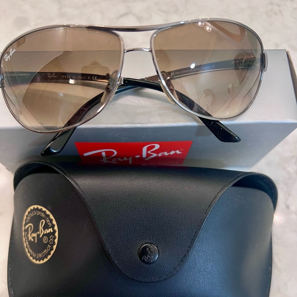Unisex Rayban sunglasses. EB 3342 Warrior 004/51.  Excellent condition